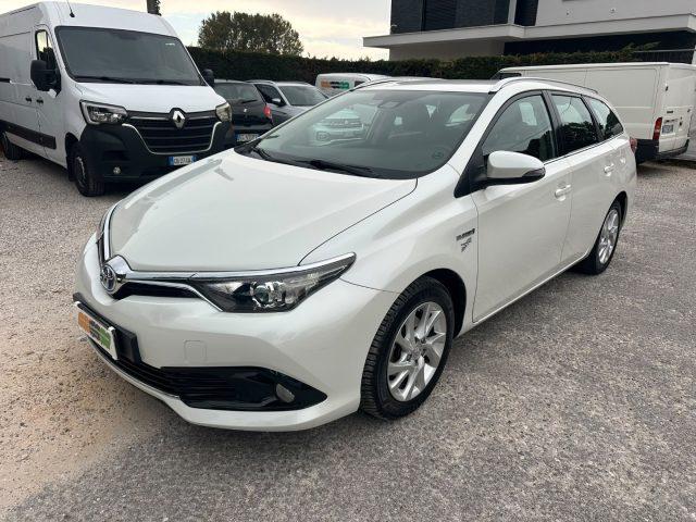 TOYOTA Auris Touring Sports 1.8 Hybrid Business