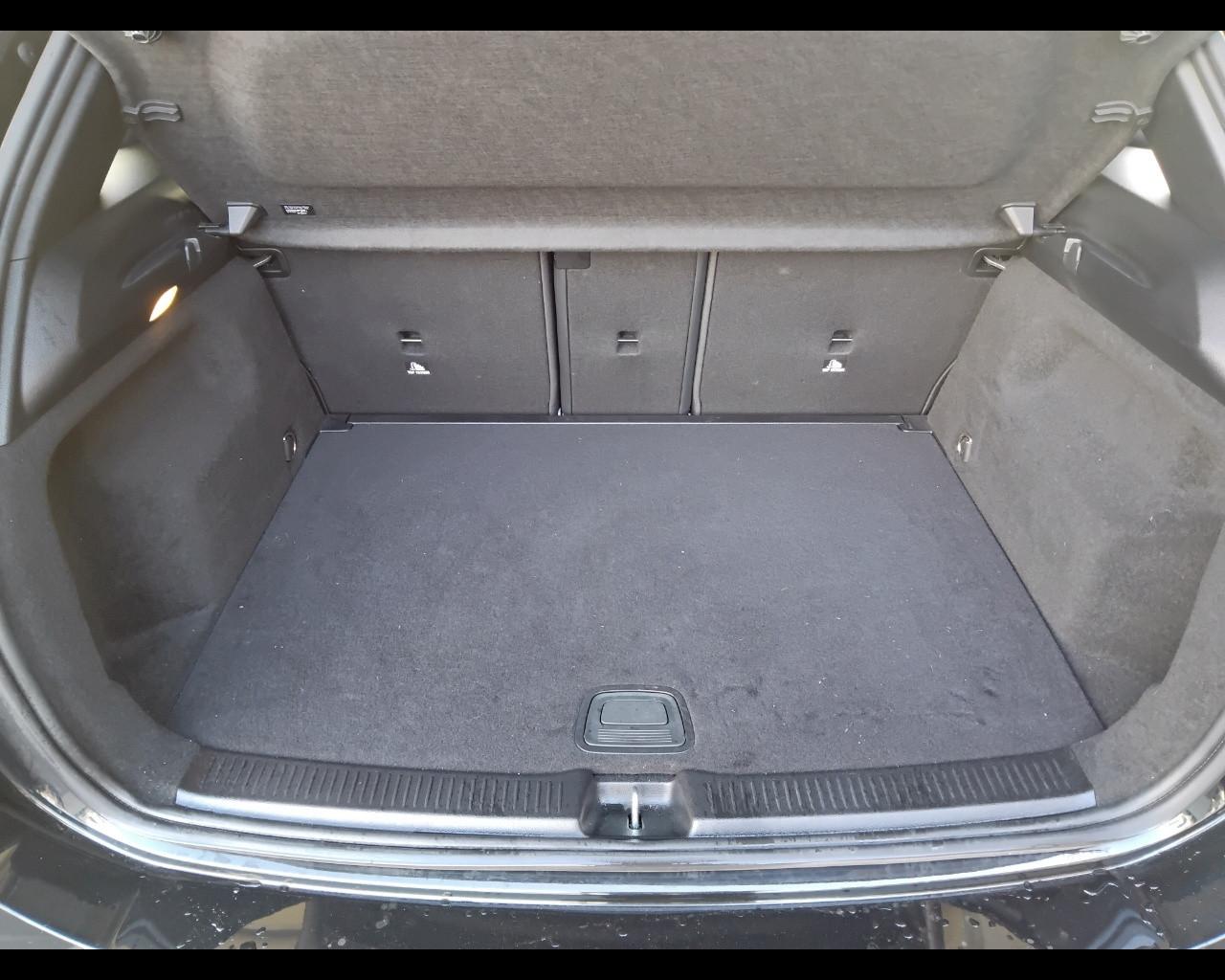 Mercedes-Benz Classe B - W247 2023 - B 180 AMG Line Advanced Plus auto