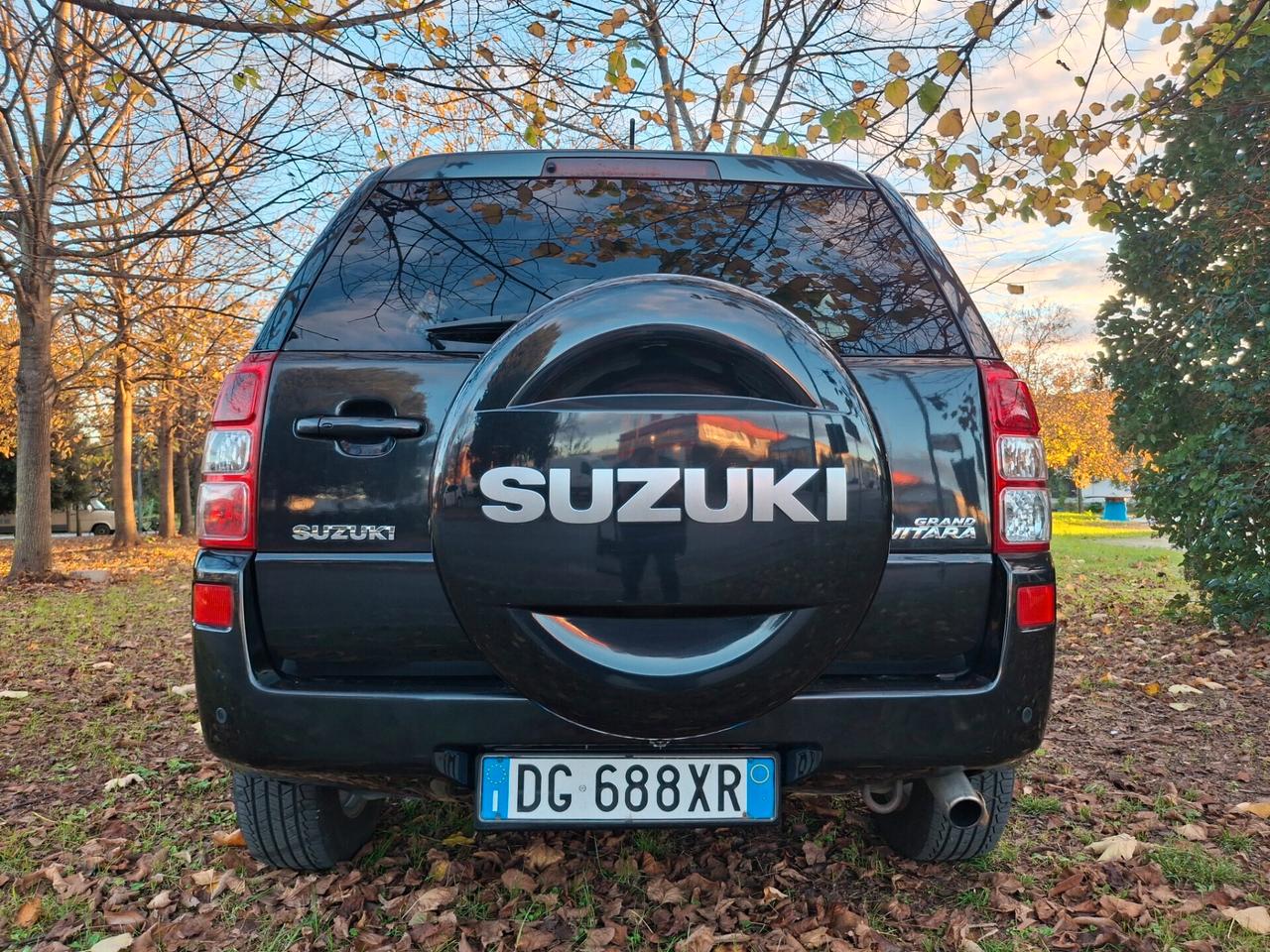 Suzuki Grand Vitara 1.9 DDiS-5 Porte-Executive-Pelle-