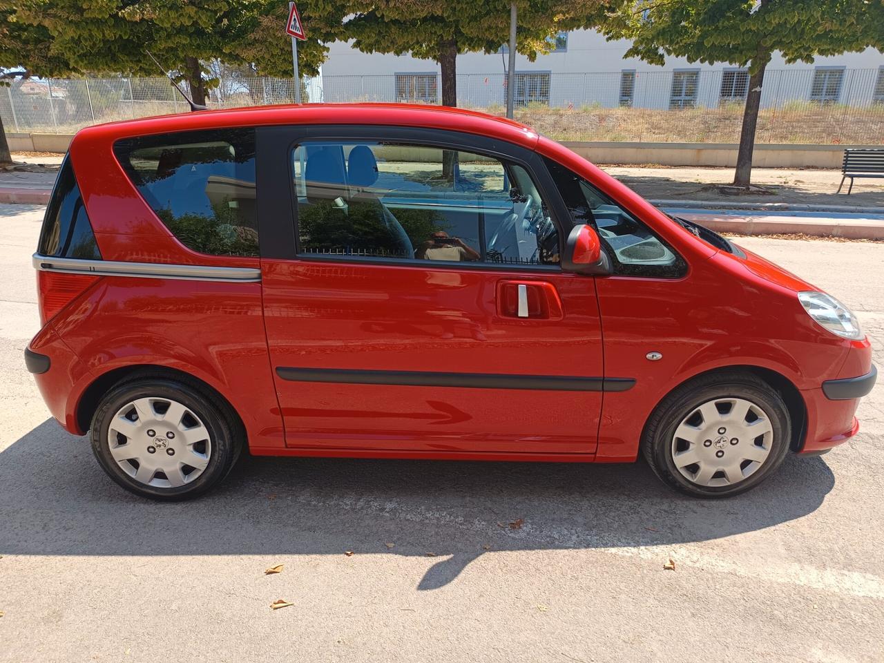 Peugeot 1007 1.4 HDi Sporty