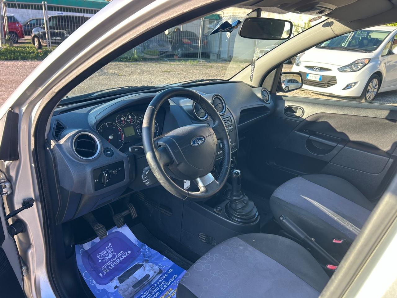 Ford Fiesta 1.4 TDCi 5p. Ghia