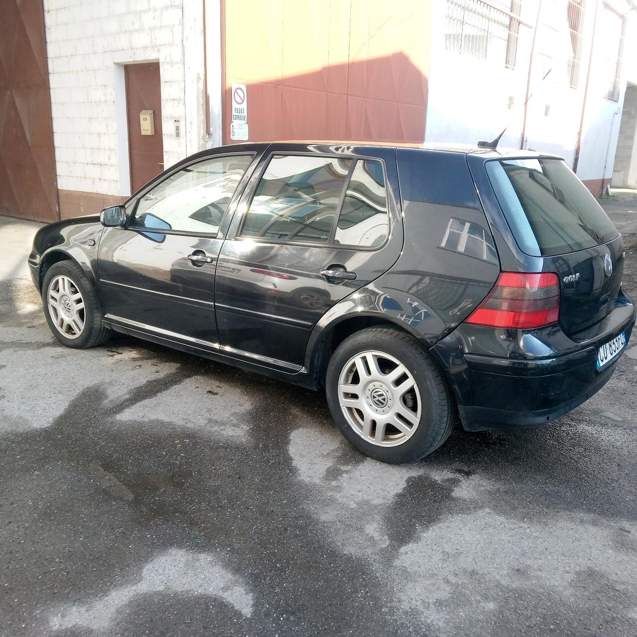 Volkswagen Golf 1.6 16V cat 5 porte Highline