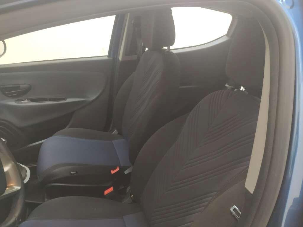 Lancia Ypsilon 1.0 FireFly 5 porte S&S Hybrid Gold