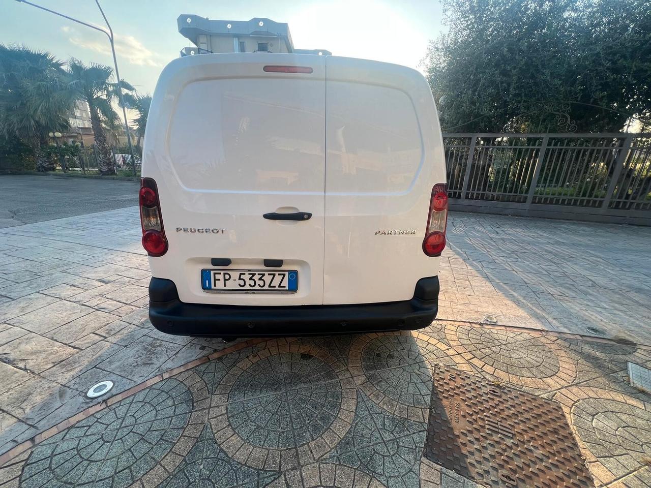 Peugeot Partner Tepee BlueHDi 100 Active