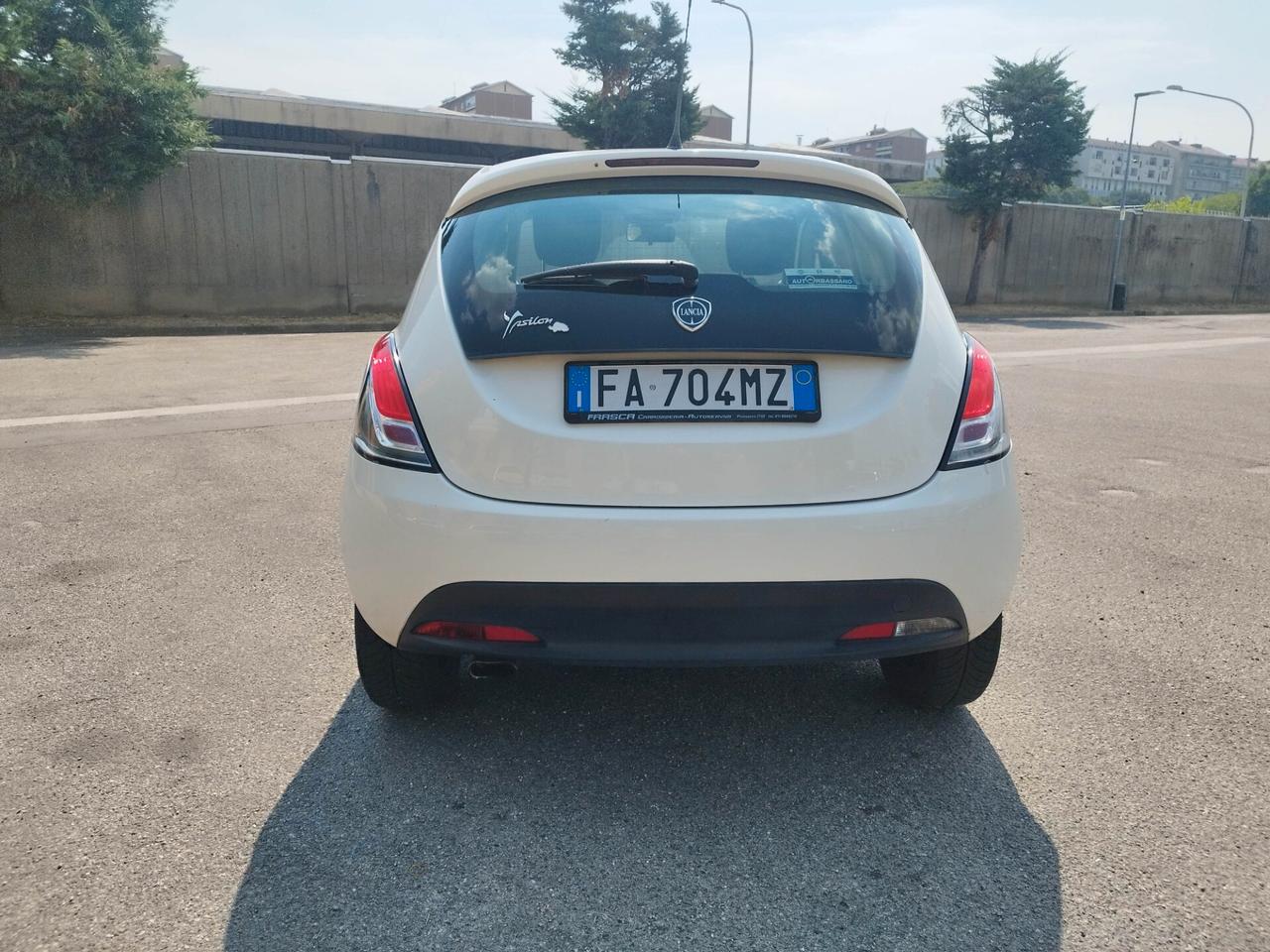 Lancia Ypsilon 1.2 69 CV 5 porte Elefantino - euro 6
