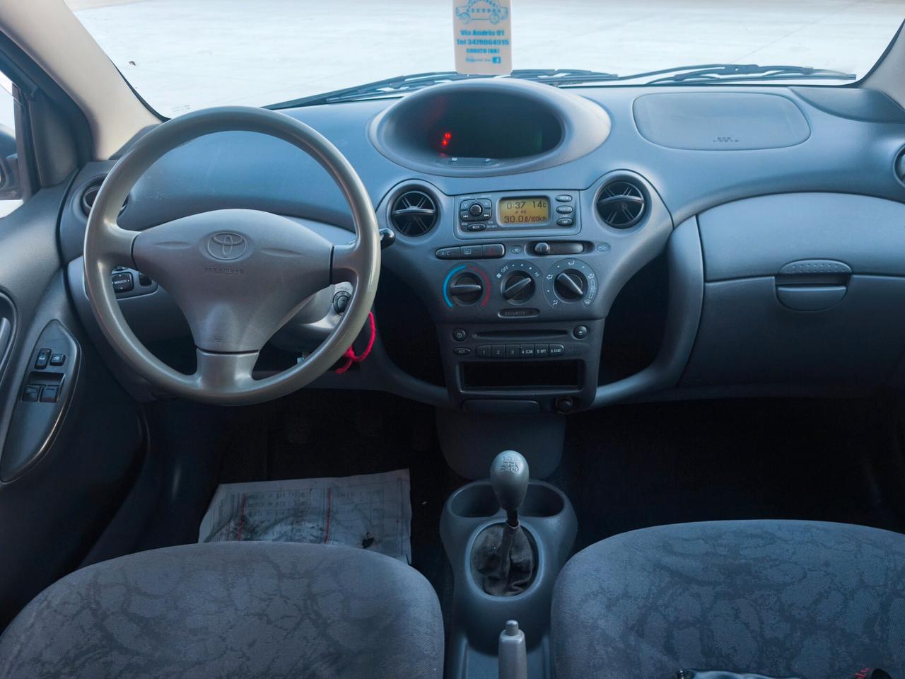 Toyota Yaris 1.0i 16V cat 5 porte