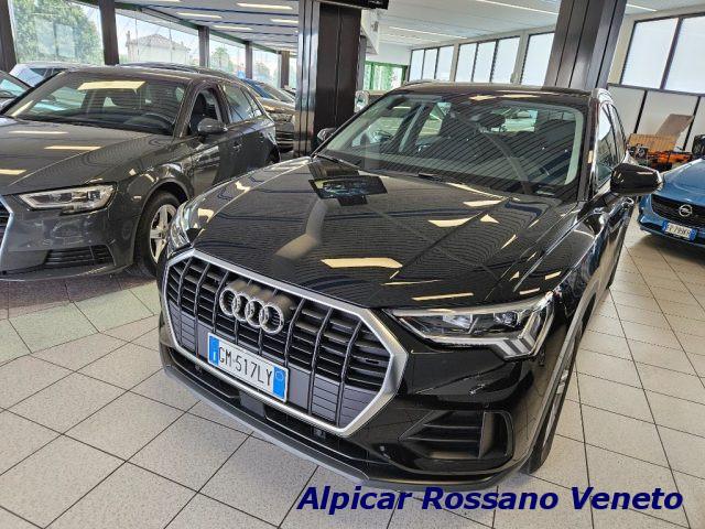 AUDI Q3 35 TDI Business Advanced