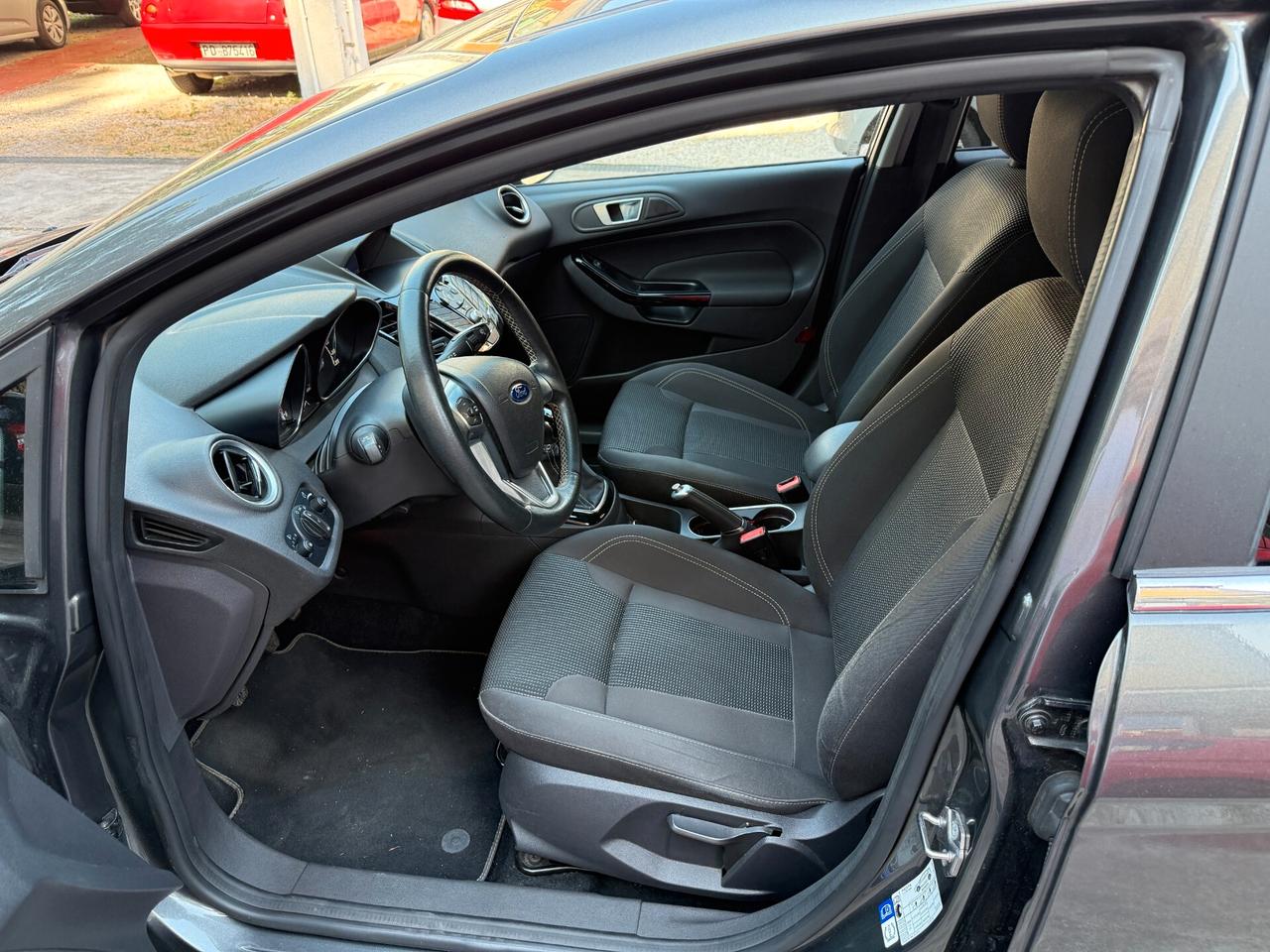 Ford Fiesta 1.5 TDCi 75CV 5 porte Titanium