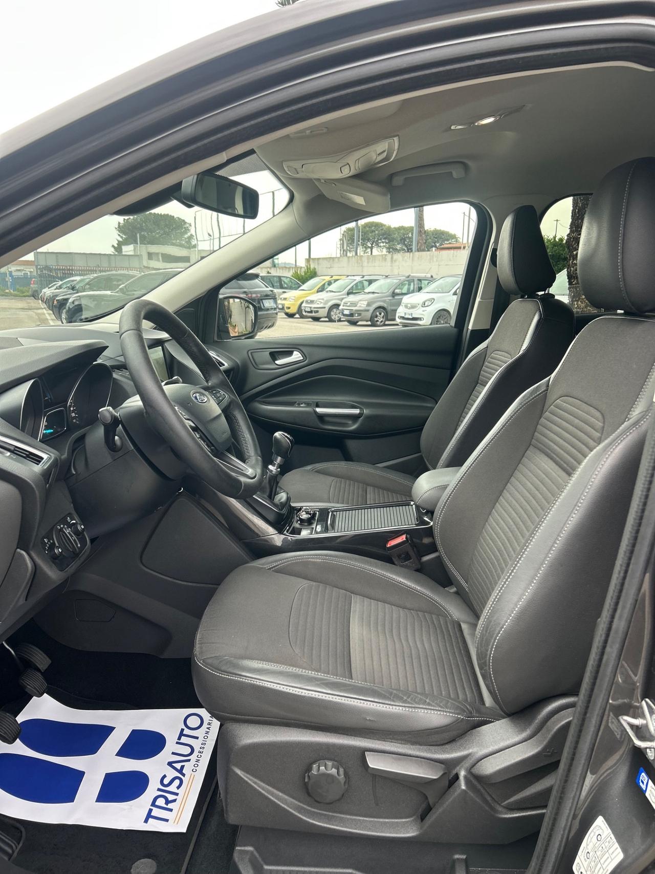 Ford Kuga 1.5 TDCI 120 CV Titanium