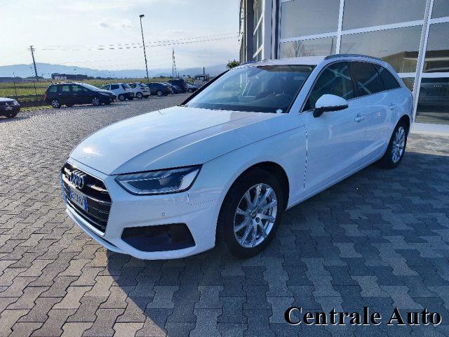 AUDI A4 Avant 40 TDI quattro S tronic Business Advanced