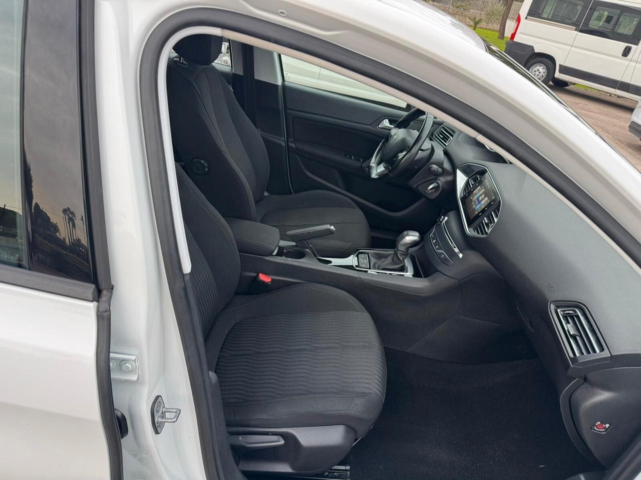 Peugeot 308 1.6HDI 120CV