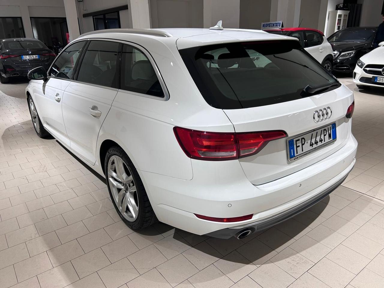 Audi A4 Avant 2.0 TDI 122 CV S tronic S line edition