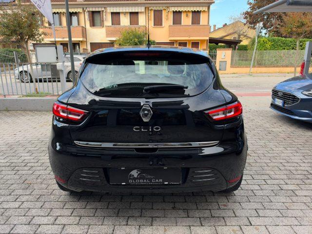 RENAULT Clio dCi 8V 75 CV 5 porte Moschino Intens