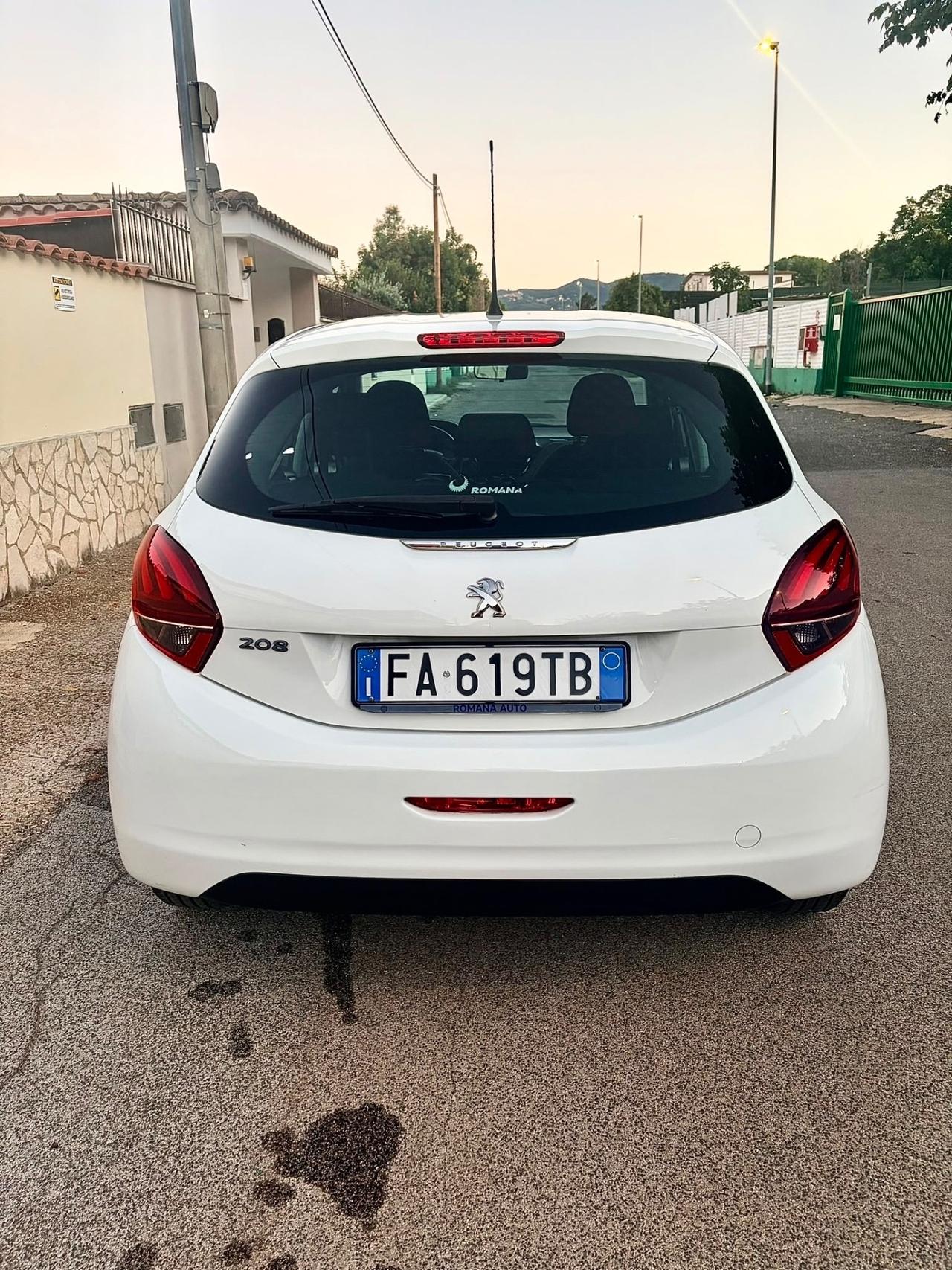 Peugeot 208 1.4 HDi 68 CV 5 porte Allure