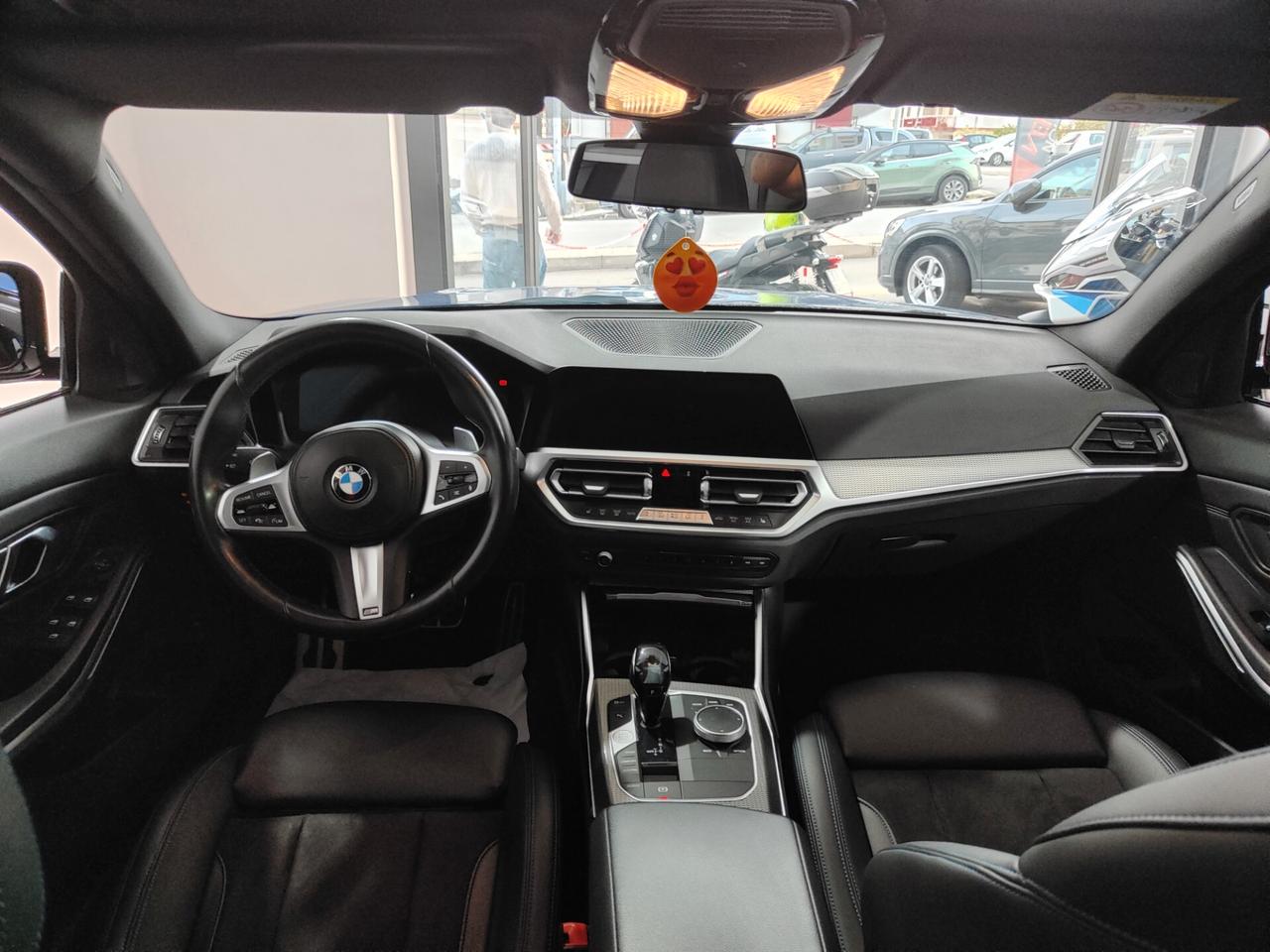 Bmw 320d 48V xDrive M-Sport * Tetto * Navi * Pelle e Alcantara * Garantita 12 Mesi