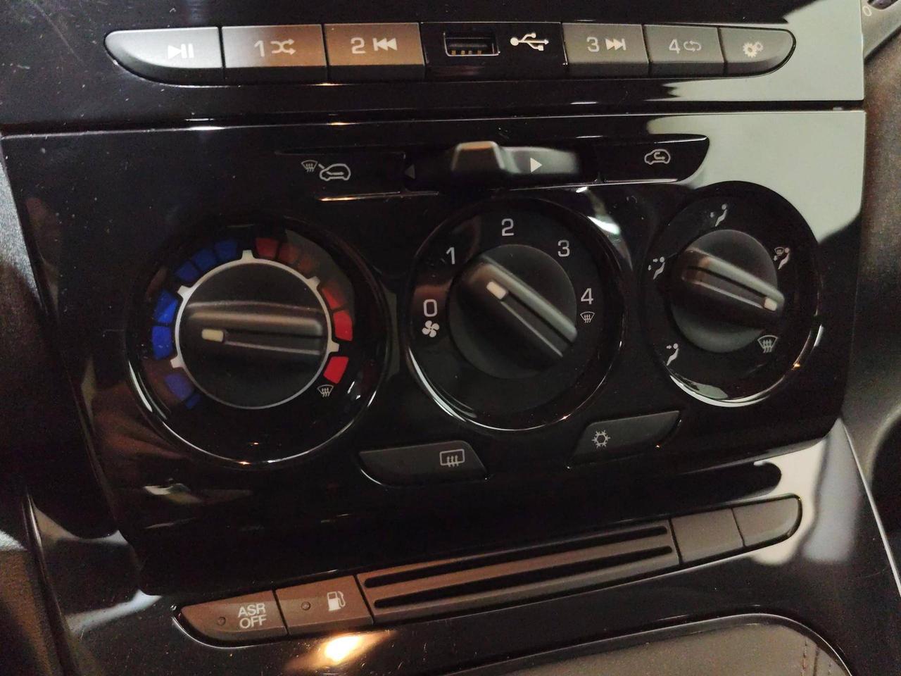 Lancia Ypsilon 1.2 Silver Gpl 69cv