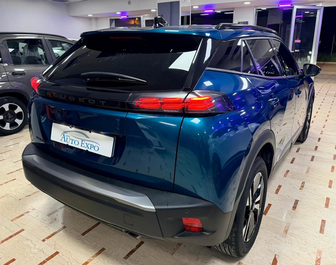 Peugeot 2008 Allure 1.2 100CV