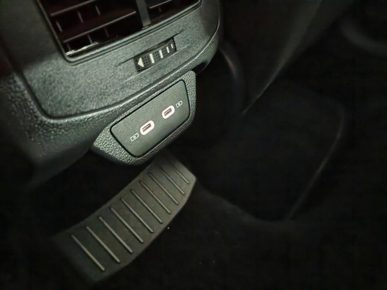 Volkswagen T-Roc 20TDI 115cv navig led 2022