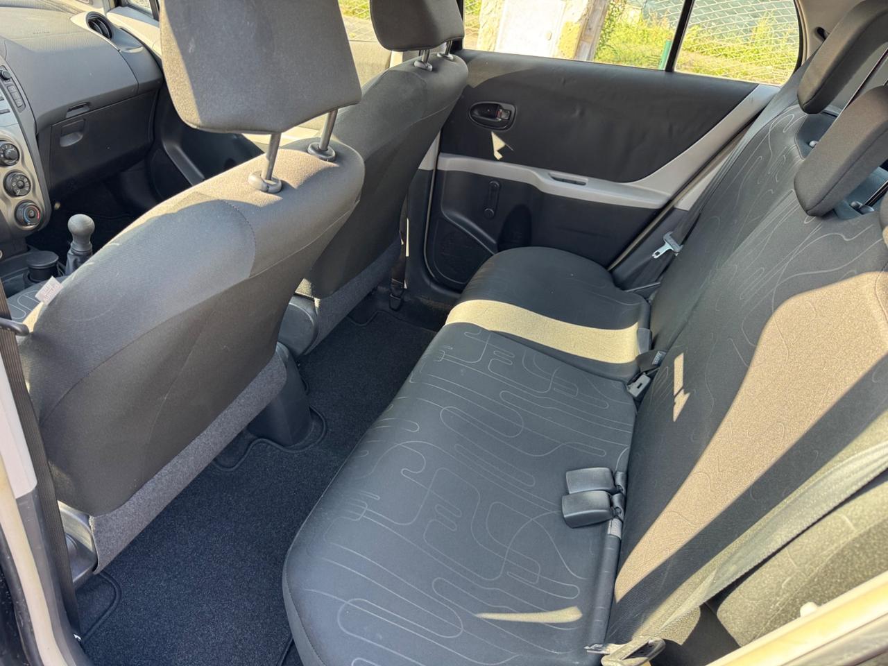 Toyota Yaris 1.0 5 porte Sol NEOPATENTATI