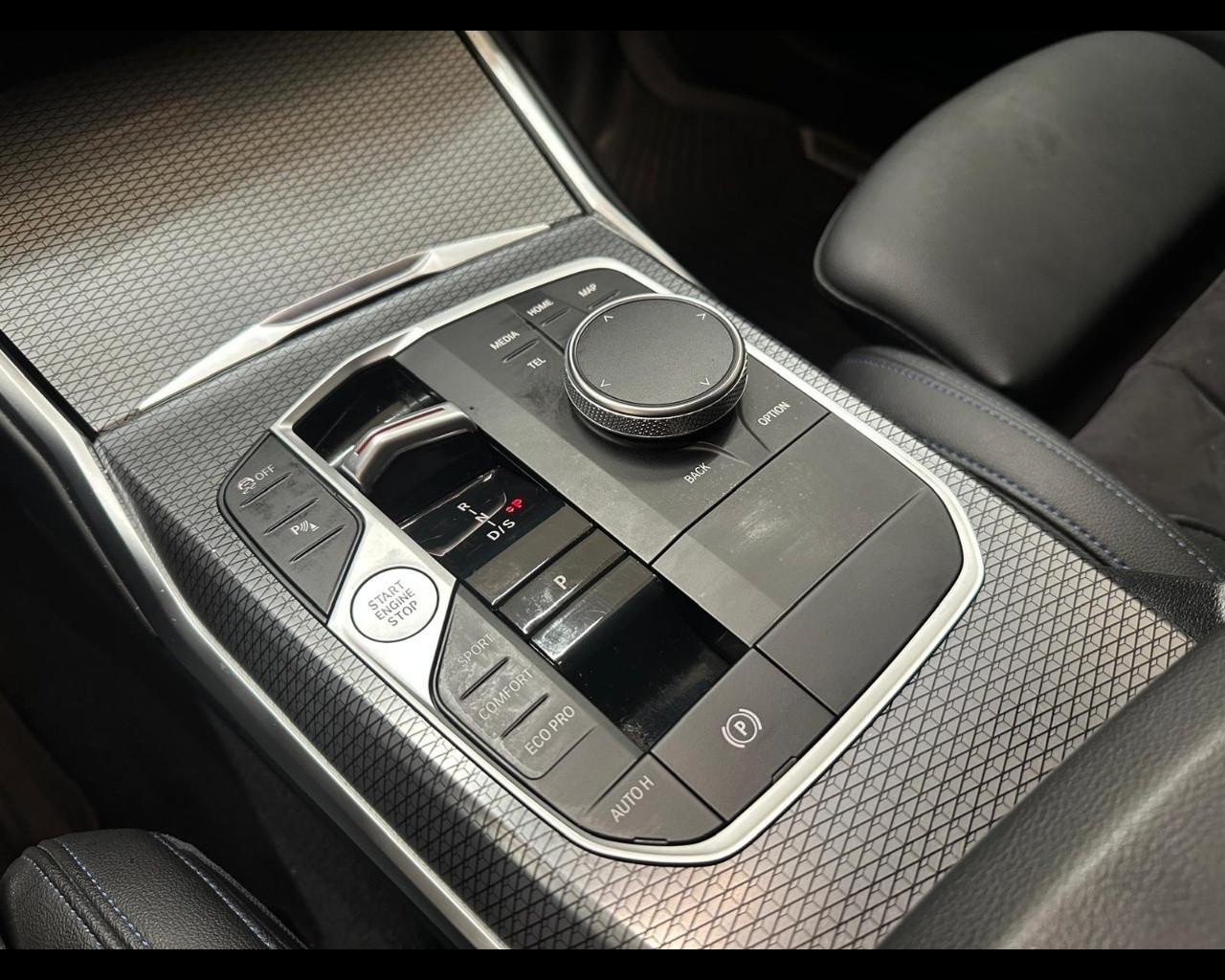 BMW Serie 3(G20/1-80/1) - 318d 48V Touring Msport