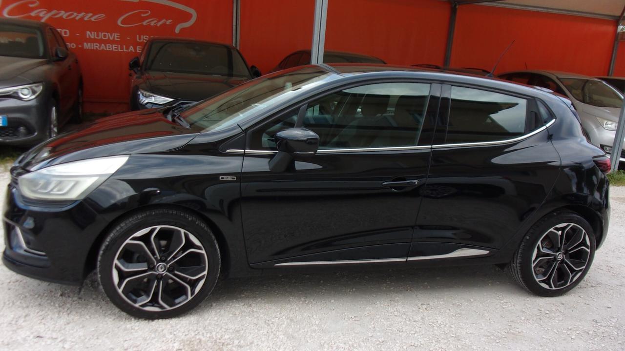 Renault Clio TCe 12V 90 CV 5 porte Moschino Intens