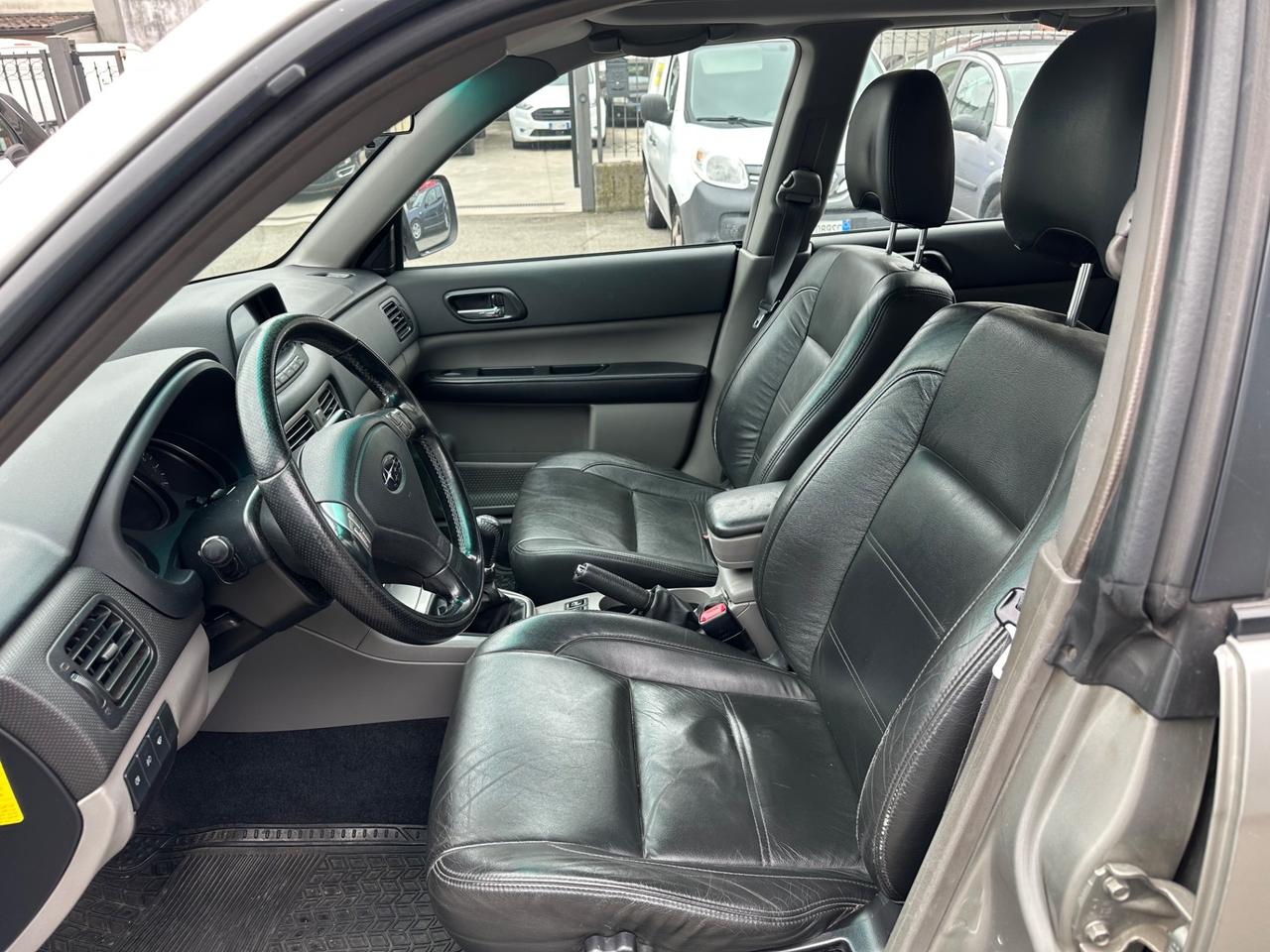 Subaru Forester 2.5 turbo 16V 230 cavalli