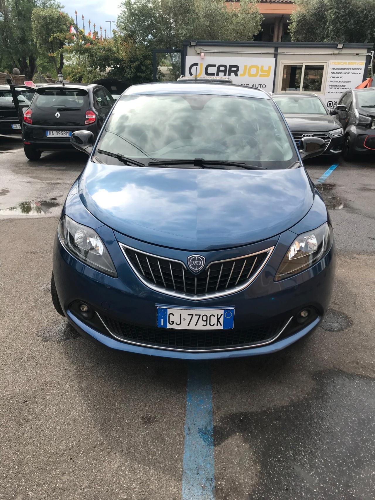 Lancia Ypsilon 1.0 FireFly 5 porte S&S Hybrid Ecochic Silver