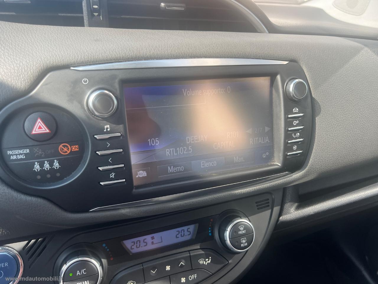 TOYOTA Yaris 1.5 Hybrid 5p. Cool TAGLIANDI TOYOTA
