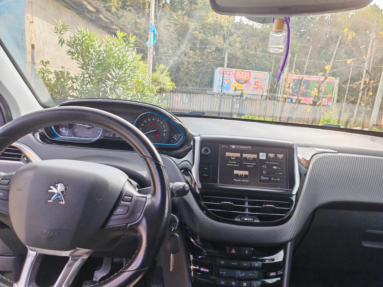 Peugeot 2008 1.6 HDi NUOVA E FULL