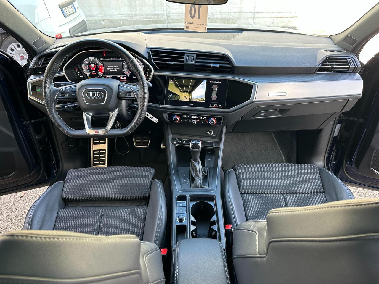 Audi Q3 Sportback 35 2.0 tdi Identity Black s-tronic