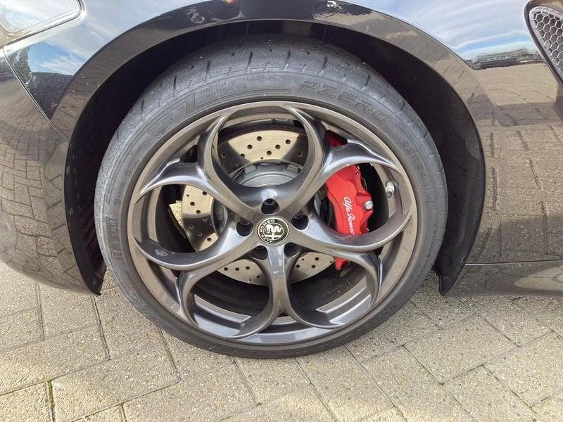 Alfa Romeo Giulia Giulia 2.9 V6 Bi-Turbo Quadrifoglio