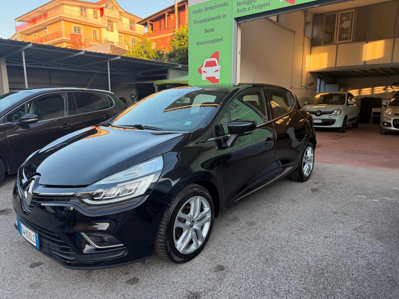 Renault Clio dCi 8V 90 CV 5 porte Moschino Zen