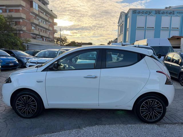 LANCIA Ypsilon 1.0 FireFly 5 porte S&S Hybrid Ecochic Gold