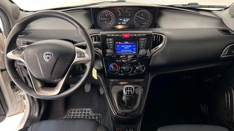 Lancia Ypsilon 1.2 69 CV 5 porte Gold 5 POSTI *P.ZO REALE*