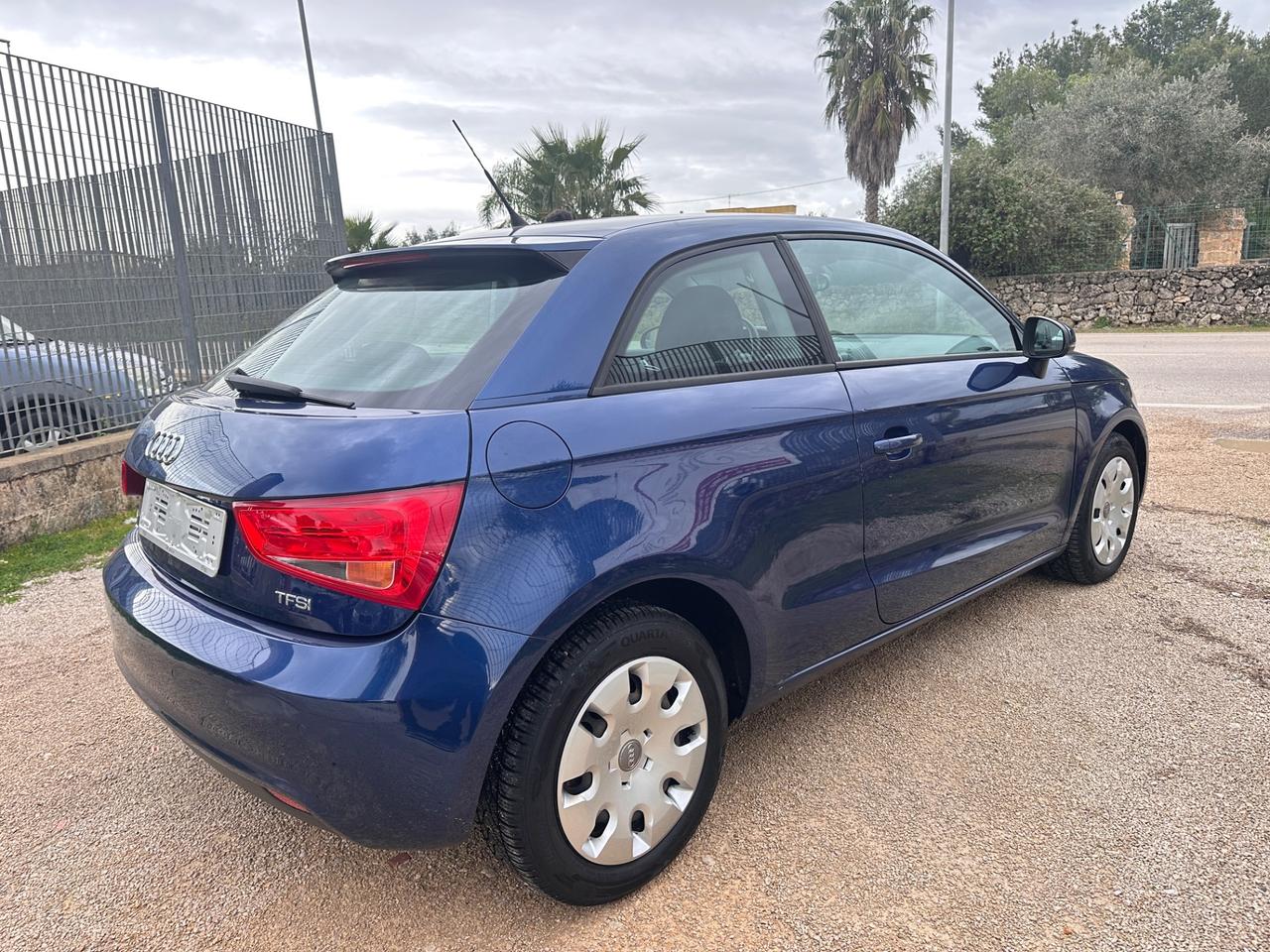 Audi A1 1.2 TFSI Attraction-2012