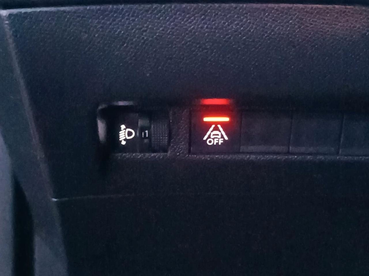 Peugeot 2008 PureTech 130 S&S EAT8 Active Pack