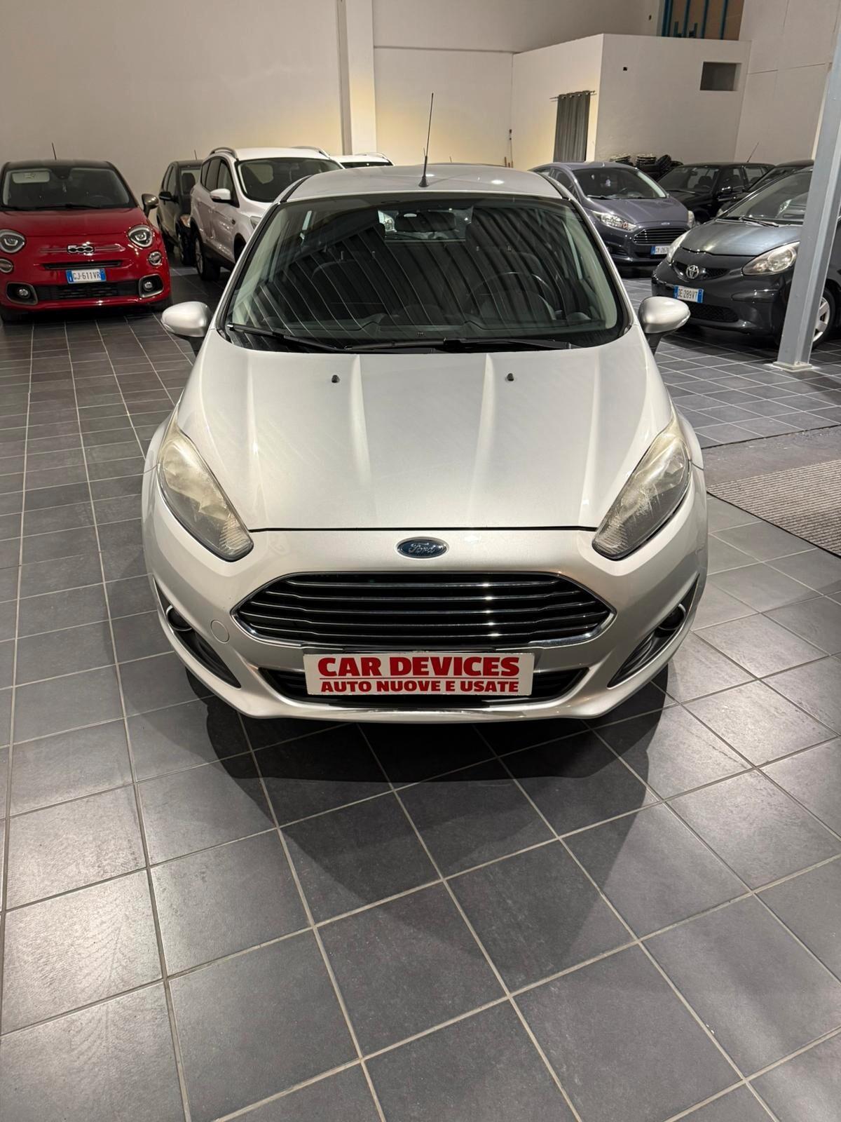 Ford Fiesta 1.5 TDCi 75CV - GARANZIA - NEOPATENTATI