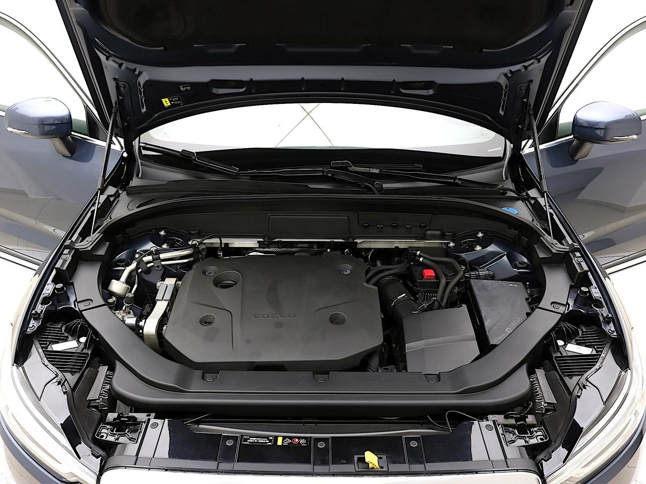 Volvo XC60 B4 AWD Inscription TETTO APRIBILE