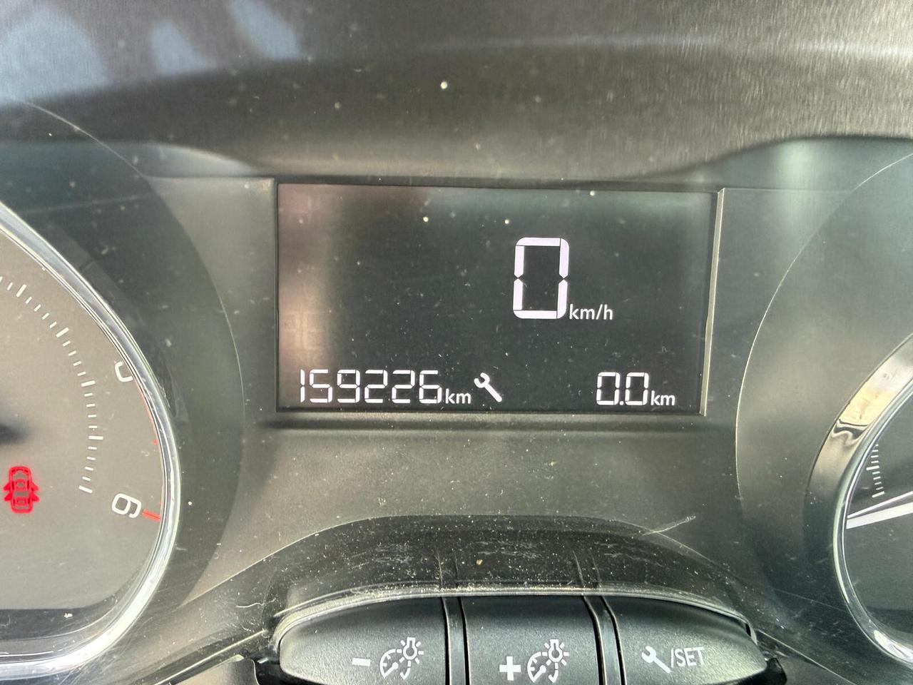 Peugeot 2008 1.4 HDi 68CV Access