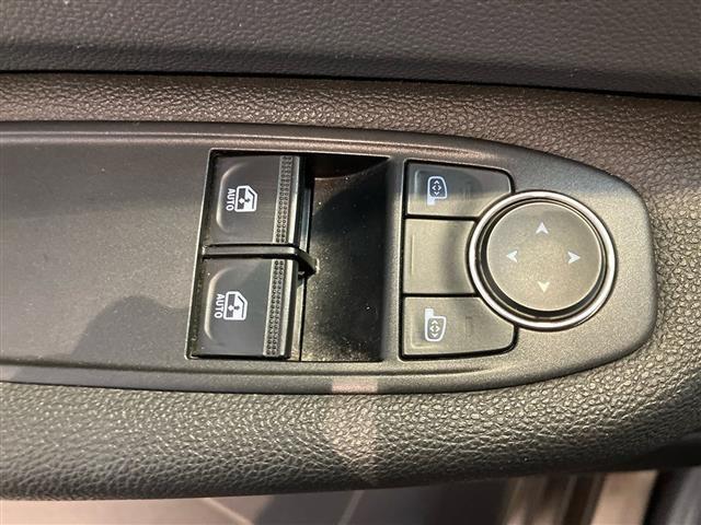 RENAULT Clio 1.0 tce Life 90cv my21