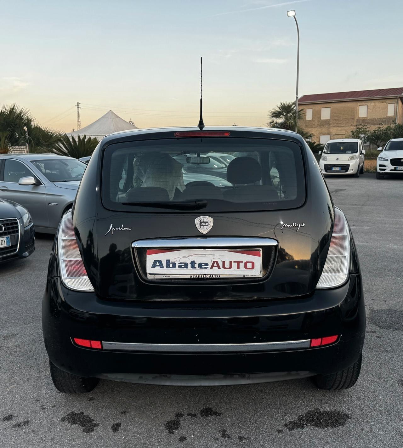 Lancia Ypsilon 1.3 MJT 75 CV Argento