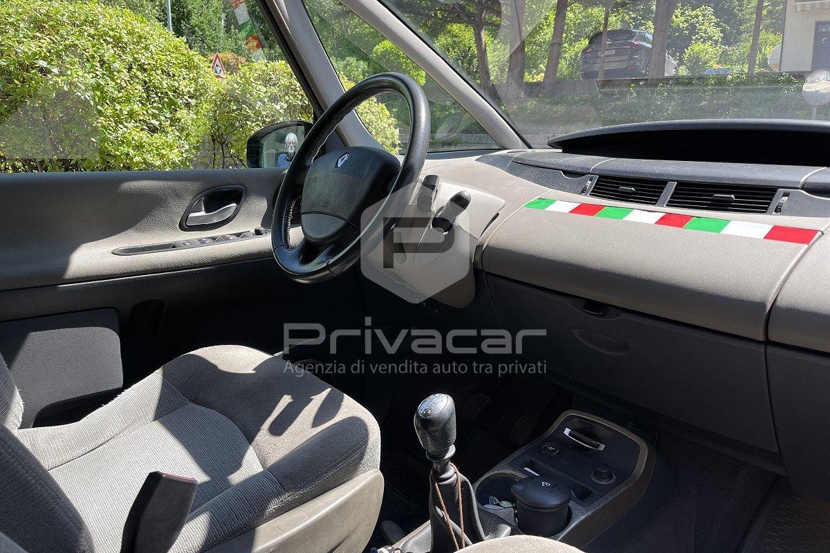 RENAULT Espace 2.2 16V dCi Privilège