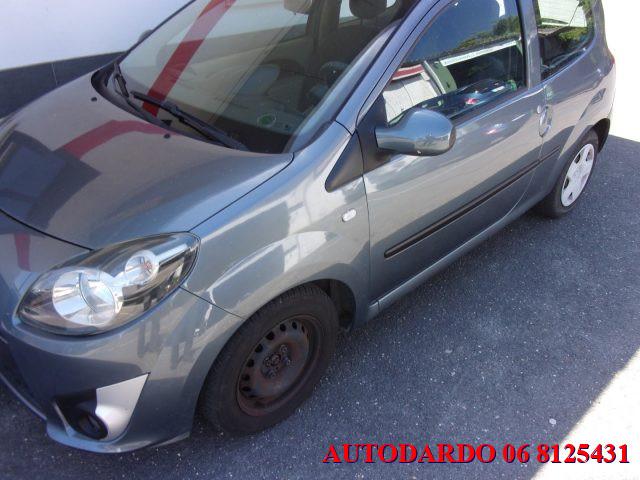 RENAULT Twingo 1.2 16V Quickshift Initiale