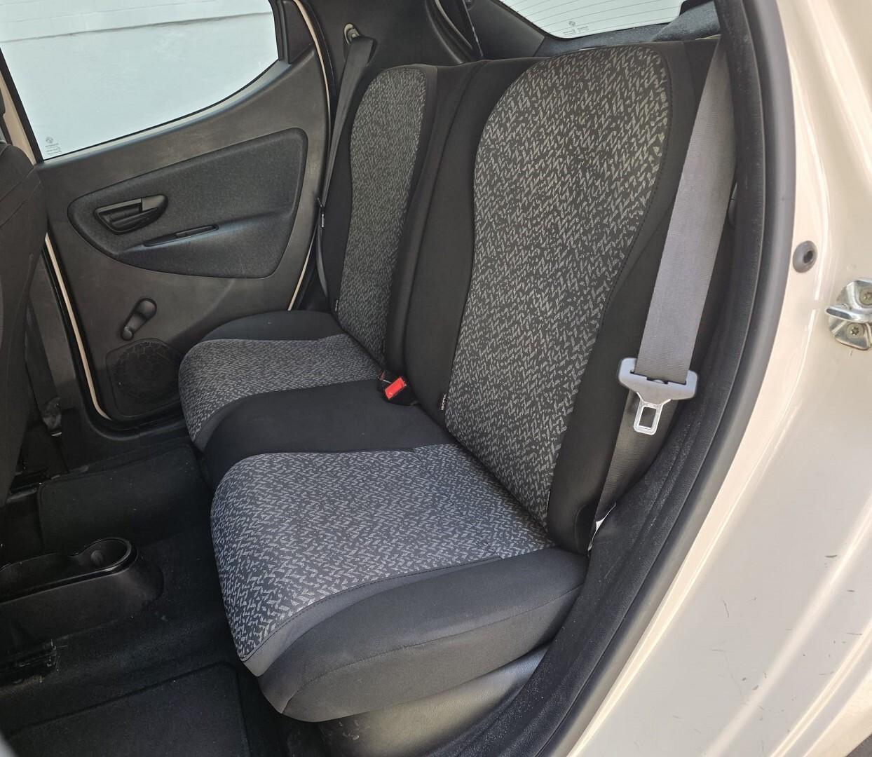 LANCIA YPSILON 1.2 - ADATTA A NEOPATENTATI