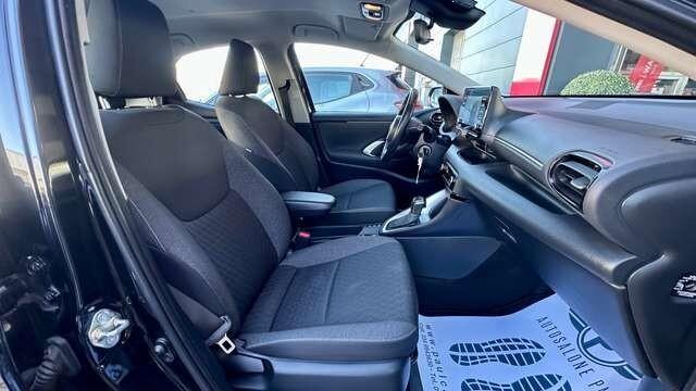 Toyota Yaris 1.5 Hybrid 92CV Business +Neopatentat