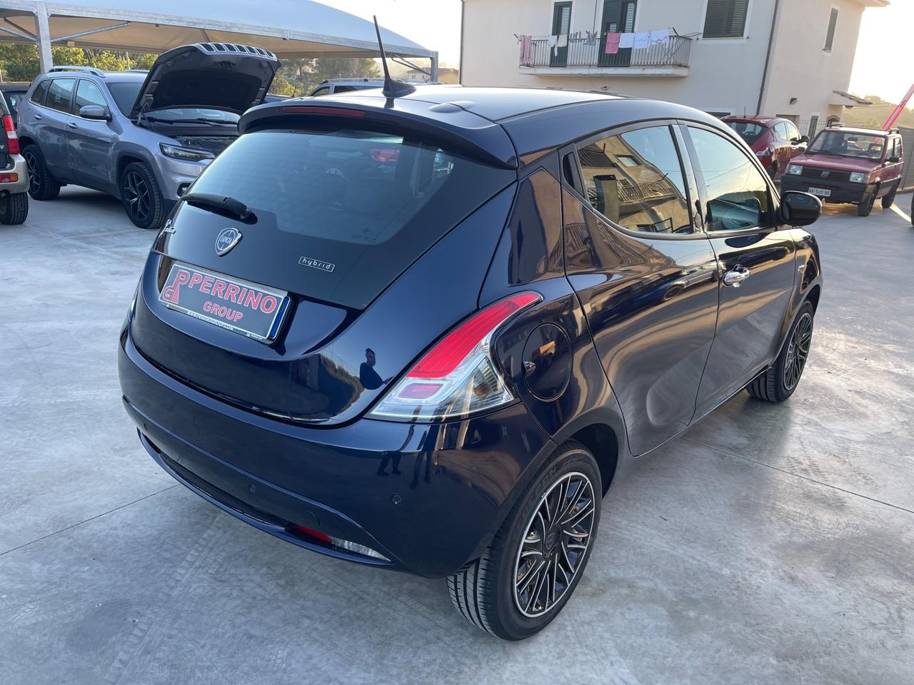 Lancia Ypsilon 1.0 FireFly 5 porte S&S Hybrid Ecochic Gold
