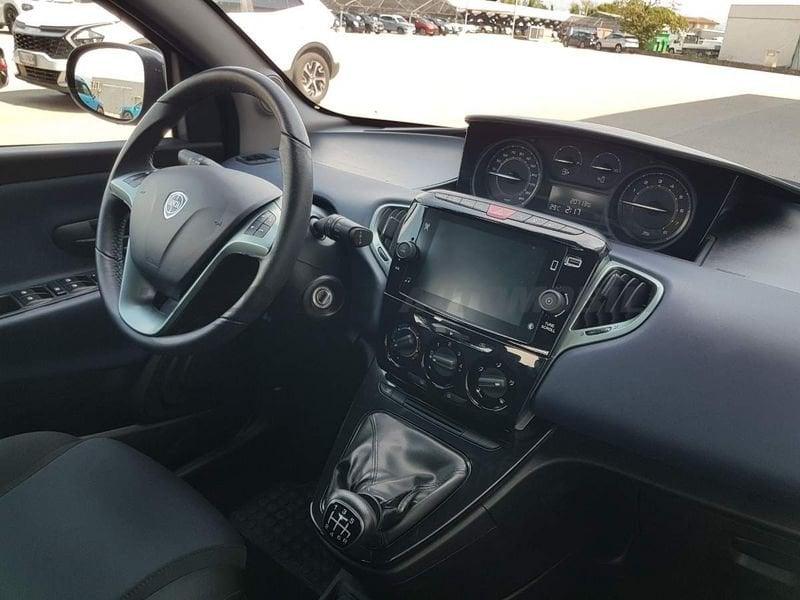 Lancia Ypsilon Ypsilon 1.0 firefly hybrid Platino s&s 70cv