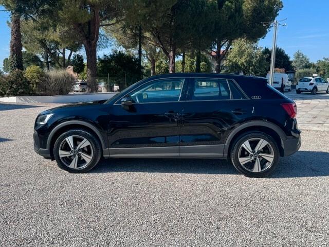 Audi Q2 30 TFSI Identity Black