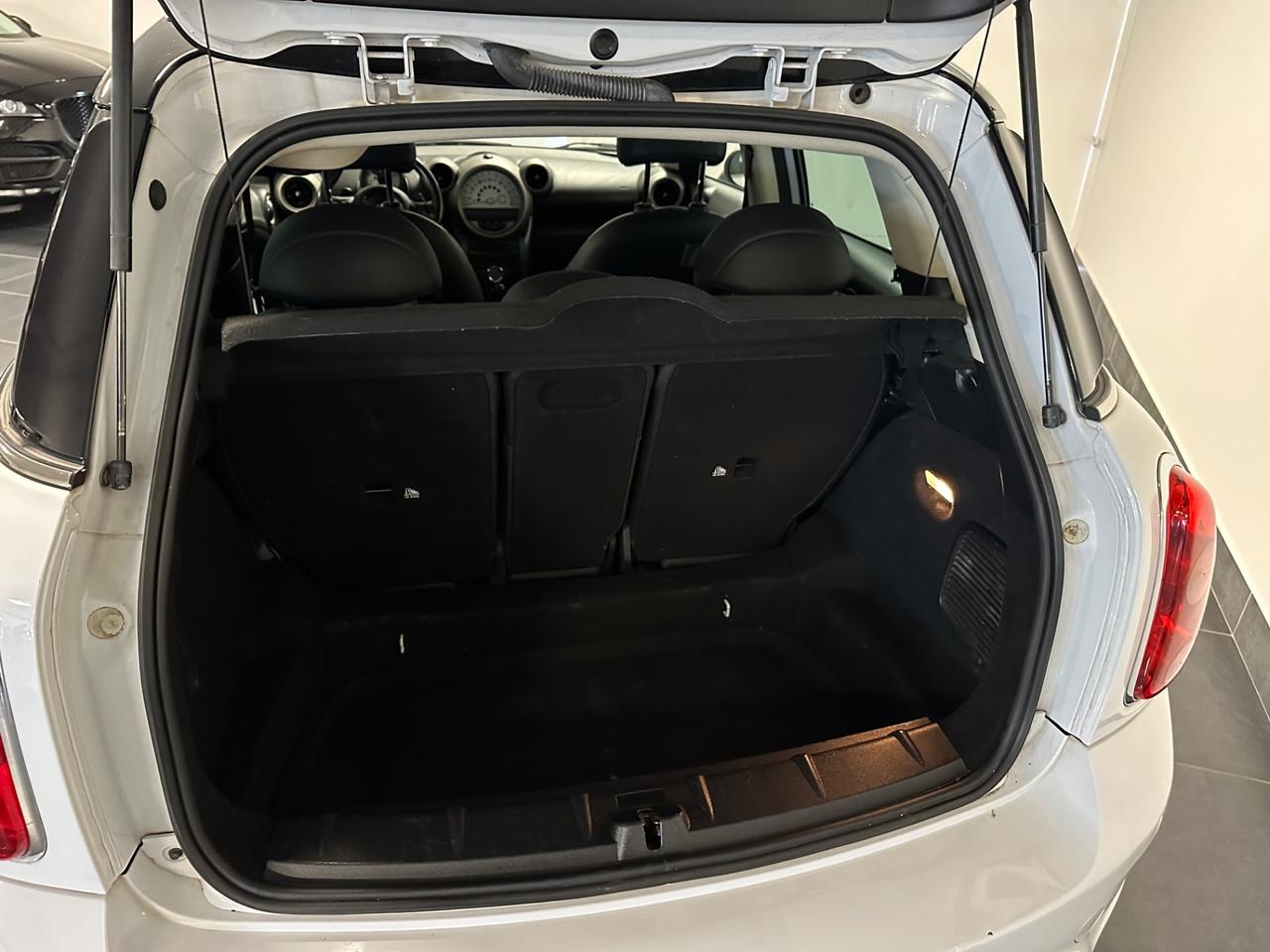 MINI COUNTRYMAN COOPER SD 2.0 AUTOMATICA 143CV