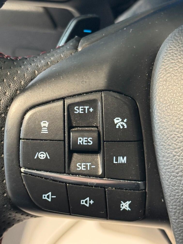 Ford Focus 1.0 ecoboost h ST-Line Design 125cv powershift Neo